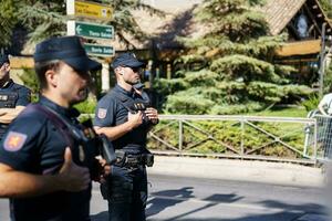 granada, andalusia, Spagna. ottobre 5°, 2023. spagnolo nazionale Polizia Stradale, guardia il sicurezza di il europeo vertice nel granata. foto