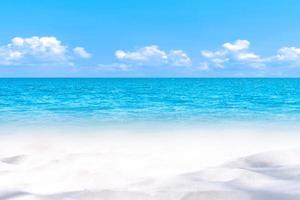 soffice spiaggia di sabbia bianca. viaggiare in estate. sfondo astratto. foto