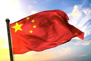 Cina 3d interpretazione bandiera agitando isolato cielo e nube sfondo foto