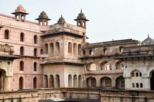 bellissimo Visualizza di orchha palazzo forte, raja Mahal e chaturbhuj tempio a partire dal jahangir mahal, orcha, madhya pradesh, jahangir Mahal orchha forte nel orcha, madhya pradesh, indiano archeologico siti foto