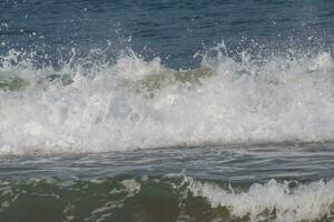 sorprendente Visualizza di arabo mare durante il mattina tempo nel calangute spiaggia vai, India, oceano spiaggia Visualizza presto mattina tempo foto
