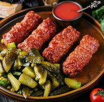 carne rotoli mititei o mici tradizionale rumeno cibo foto