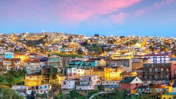 il quartiere storico di valparaiso in cile foto
