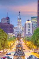 paesaggio urbano di skyline del centro di Philadelphia in Pennsylvania foto