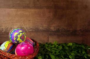 celebrazione delle vacanze pasquali delle uova di pasqua in primavera foto