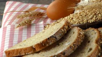 delizioso mix fresco di pane concetto di cibo foto