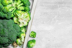 broccoli su vassoio. foto