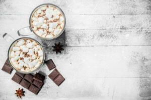 caldo cioccolato con marshmallows. foto