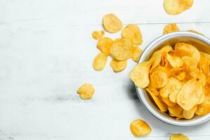 Patata patatine fritte nel il ciotola. foto