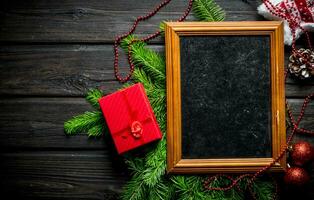 foto telaio con Natale decorazioni e abete rami.