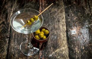 Martini con olive. foto