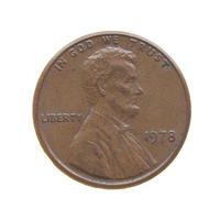 moneta da un centesimo isolato su bianco foto
