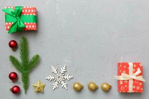 nuovo anno composizione. Natale arredamento sfondo con regalo scatole. superiore Visualizza con copia spazio foto
