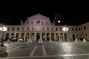 cattedrale di terni di notte foto