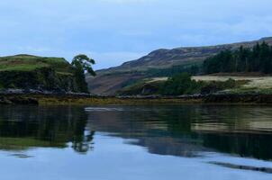 bellissimo lago dunvegan su il isola di skye foto