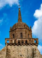panoramico Visualizza di il Chiesa nel perros-guirec, cotes-d'armor, Francia foto