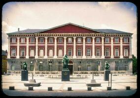 Savoie splendore cameriere palazzo di giustizia con statue e panoramico piazza foto