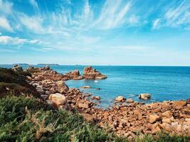 estate Visualizza di il mare vicino perros guirec nel Bretagna foto