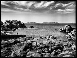 estate Visualizza di un isola a partire dal perros guirec, Bretagna foto