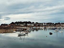 panoramico Visualizza di un' affascinante bretone marina vicino perros guirec e plomanach foto