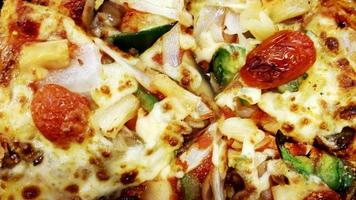 deliziosa pizza di verdure cibo italiano con macro sfondi