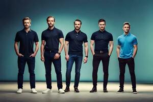 cinque uomini nel blu polo camicie in piedi nel un' riga. ai-generato foto