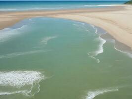 spiaggia bellissimo vicino su Immagine ai generato foto