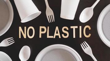 dire no posate di plastica, inquinamento da plastica foto