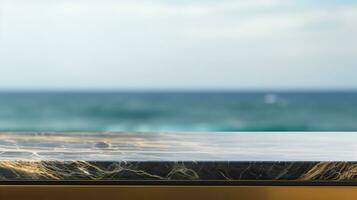avvicinamento di un' nero e oro marmo tavolo con un oceano sfocato sfondo, ideale per Prodotto posizionamento concetti nel elegante interno design con un' rilassante oceano Visualizza, ai generativo foto