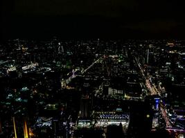 un' aereo città Visualizza a notte foto