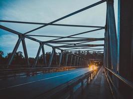 ponte di cemento grigio foto