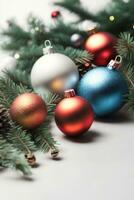 Natale grafica pino rami e decorazioni foto