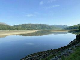 un' Visualizza di il nord Galles campagna su il mawddach pista foto