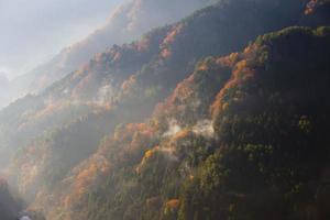 bellissimo paesaggio della valle di iya shikoku giappone foto