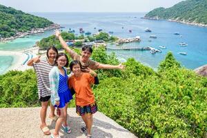 tailandese turisti a KOH nang yuan isola foto