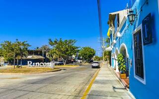 puerto escondido oaxaca Messico 2023 tipico bellissimo colorato turista strada marciapiede città puerto escondido Messico. foto