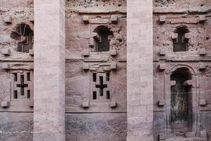 famose antiche chiese cristiane ortodosse etiopi scavate nella roccia di lalibela Etiopia foto
