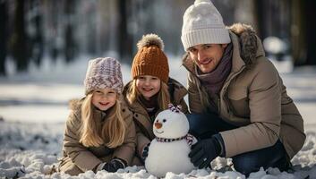 famiglia, infanzia, stagione e persone concetto - contento famiglia con pupazzo di neve nel inverno parco. ai generato. foto