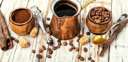 chicchi e fondi di caffè foto