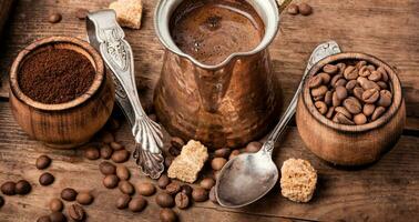 chicchi e fondi di caffè foto