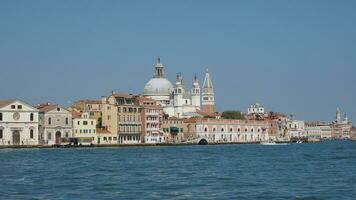 canale della giudecca a venezia foto