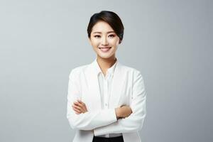 entusiasta asiatico donna d'affari sorridente su isolato bianca sfondo ai generativo foto