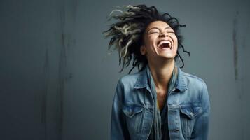 godere contento africano americano ragazza indossare denim giacca guardare su sorridente allegramente contro sfondo ai generato foto