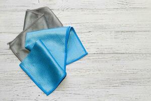 blu e grigio stoffa con un' speciale struttura per pulizia bicchieri e piatti per domestico pulizia foto