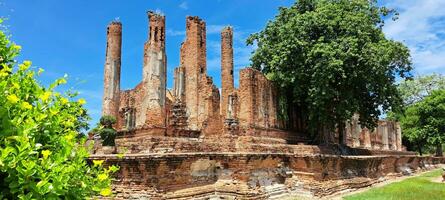 paesaggio fotografia di il antico luogo di wat thammikarat foto