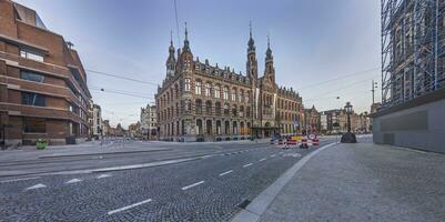 Visualizza di il magna plaza shopping centro nel amsterdam nel estate 2023 foto