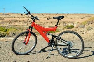 un' rosso bicicletta foto
