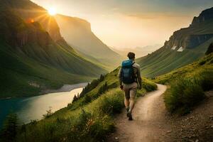 un' uomo con un' zaino passeggiate giù un' pista nel il montagne. ai-generato foto