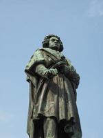 statua di beethoven a bonn, germania foto