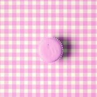 un' pastello rosa Cupcake ai generato retrò nostalgia disposizione foto